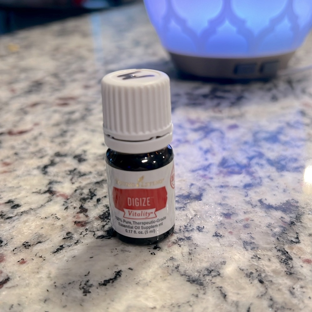 UNOPENED YOUNG LIVING Digize
